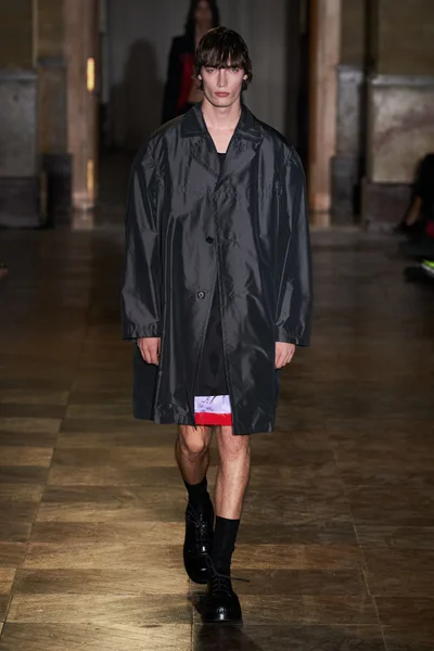 Look 23